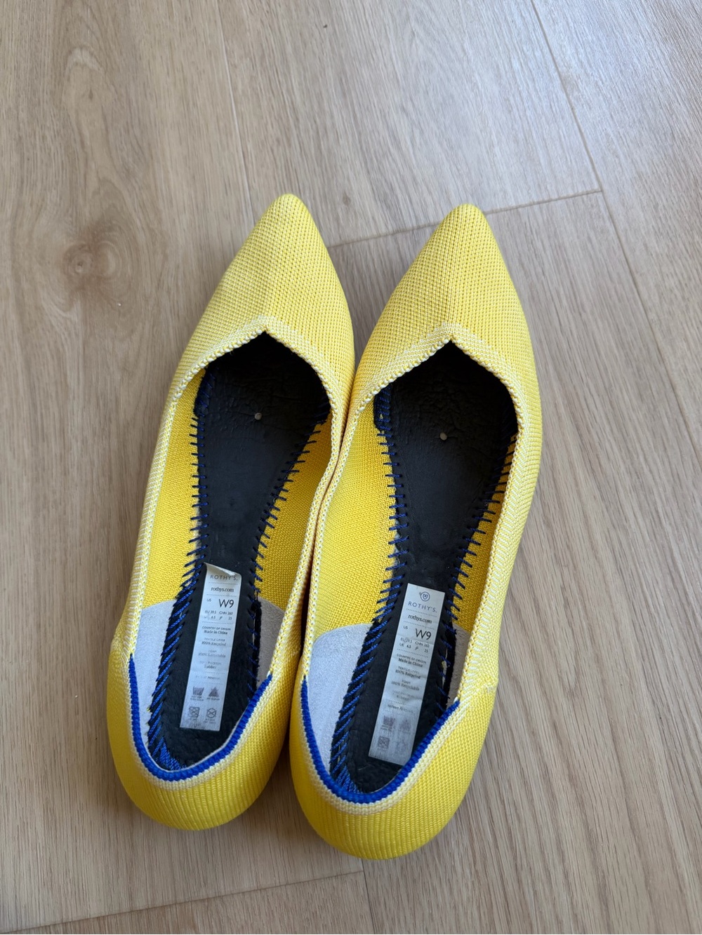 Rothy's Yellow Pointed-Toe Flats in Sunshine size 9